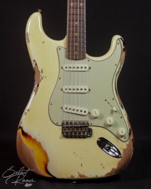 Fender Custom Shop '61 Stratocaster, Heavy Relic, Aged Vintage White over 3-Color Sunburst