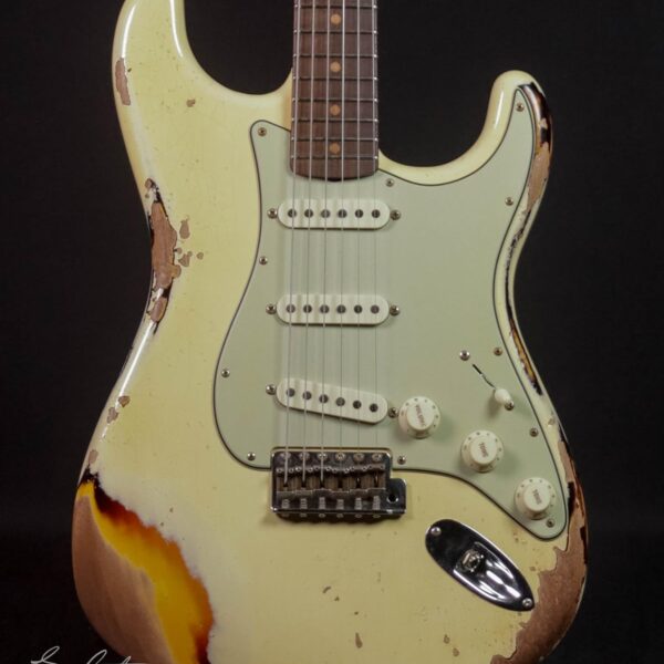 Fender Custom Shop '61 Stratocaster, Heavy Relic, Aged Vintage White over 3-Color Sunburst