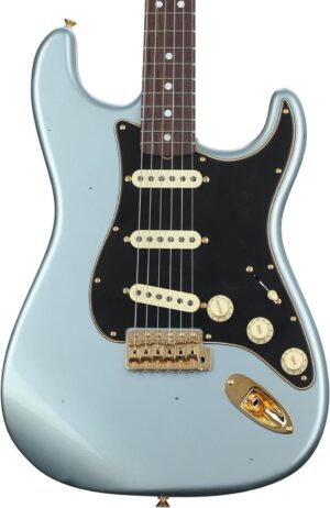 Fender Custom Shop Limited-edition '65 Dual-Mag Strat Journeyman Relic Electric Guitar - Aged Blue Ice Metallic