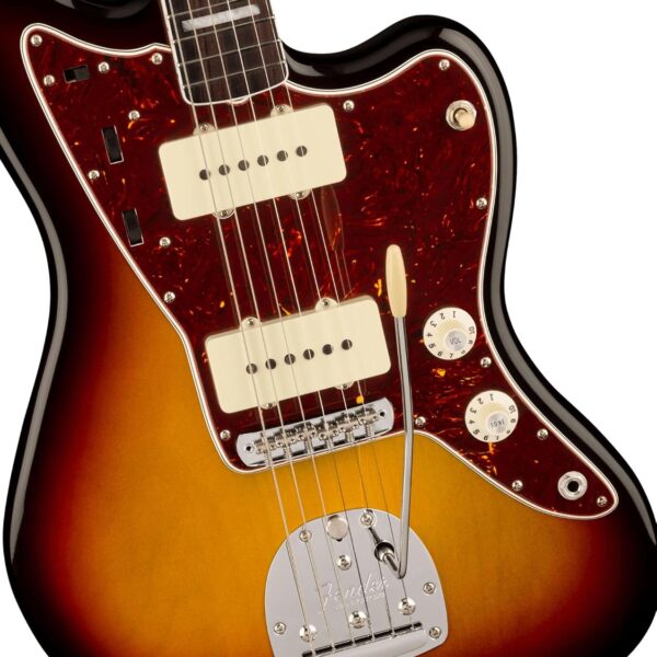 Fender American Vintage II 1966 Jazzmaster – 3-Color Sunburst Bundle
